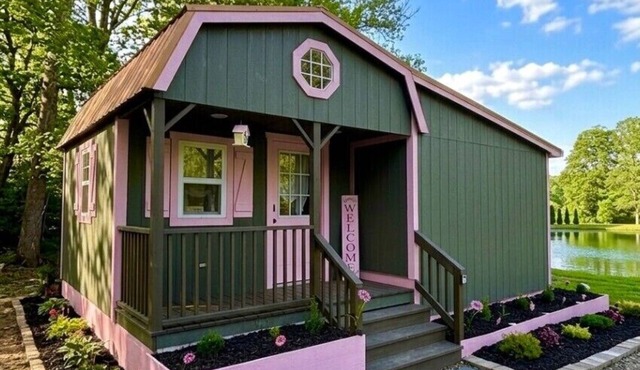 Escape to the Rosy Rodeo Tiny Cabin