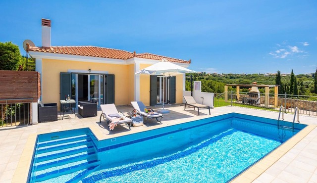 Europe Villa Io - Two Bedroom Villa, Sleeps 4