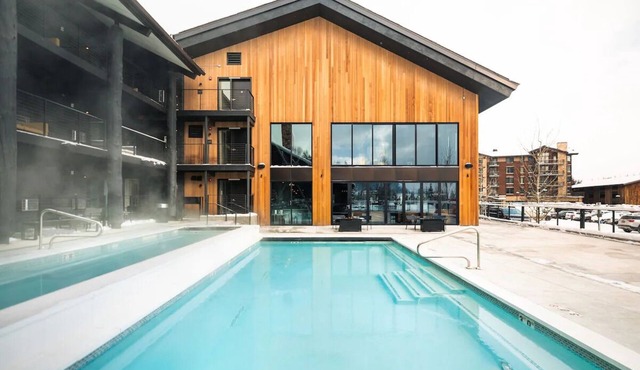 Exclusive Jackson Hole Mountain Retreat – Gravity Haus, 3 Units, Two Queens