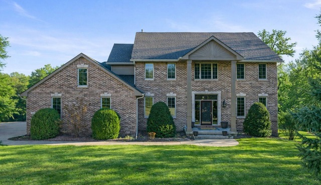 Expansive 7-acre private estate with hot tub, pond, and curated gathering spaces. Designed for elevated group stays with comfort and privacy.