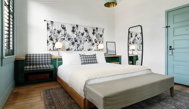 Experience Soothing Moments & Luxury! Pets Allowed, Near Pioneer Place