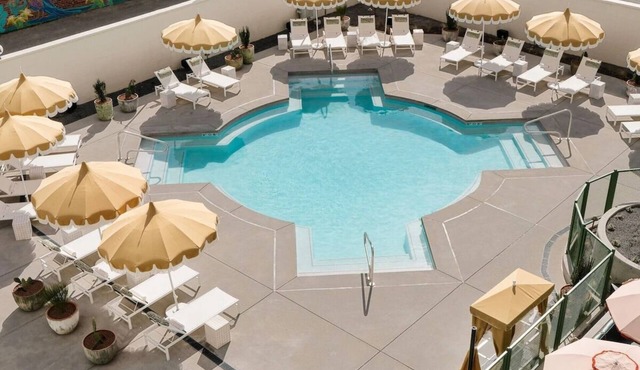 Explore Downtown Albuquerque from 2 Stylish Room | Free Parking