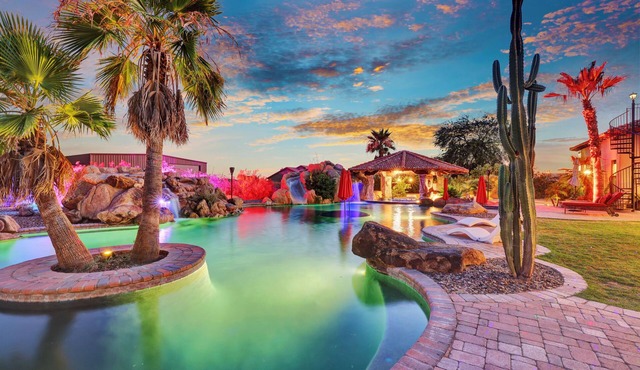 EXQUISITE HOME WITH PRIVACY! Family friendly with huge resort style pool