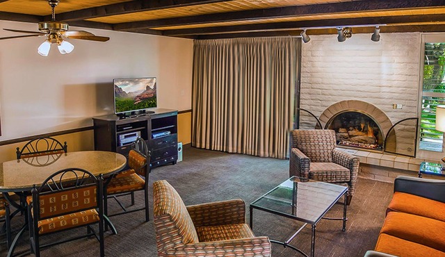 Family Friendly Condo - Sleeps 6 - Uptown Sedona Resort! Great Amenities!