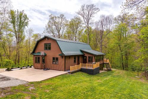 Family-Friendly Milton Home on 14 Acres w/Hot Tub