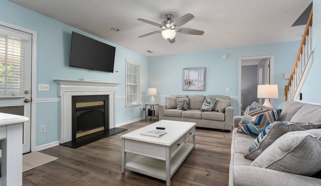 Family friendly, prime location, clean & bright