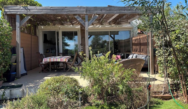 Family House walking distance to the sandy beach of Sant’ Ambroggio, Lumio