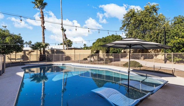Family/Pet Friendly Home w/Private Heated Pool near Old Town