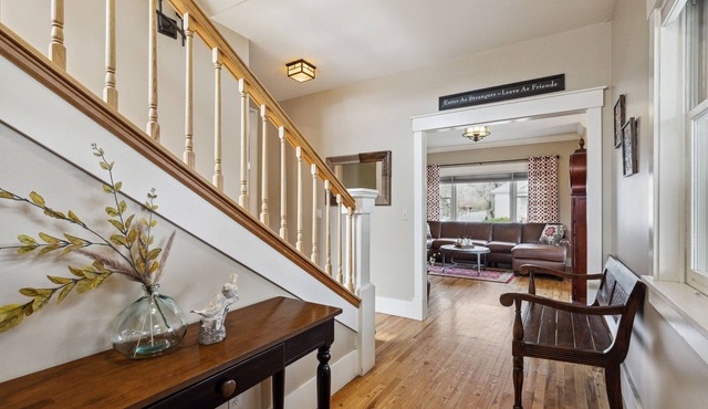 Fantastic location - walk to the university, downtown & multiple hiking trails.
