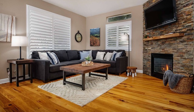 Fantastic Suburban Escape w/Patio and Green Space Beyond, Close to Intel and Nike, Short Walk 2 MAX