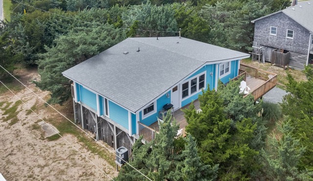 Finlandia: 3BR Avon cottage. Dog-friendly - steps from pristine beach!