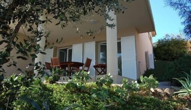 Flat in the 1st floor of a villa 250m from the beach with an amazing view