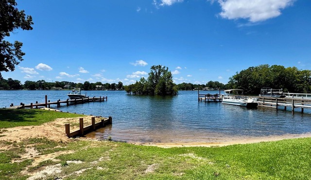 Fore-Cast Retreat - Fish, Golf & Relax Near Lake Marion- Summerton, SC