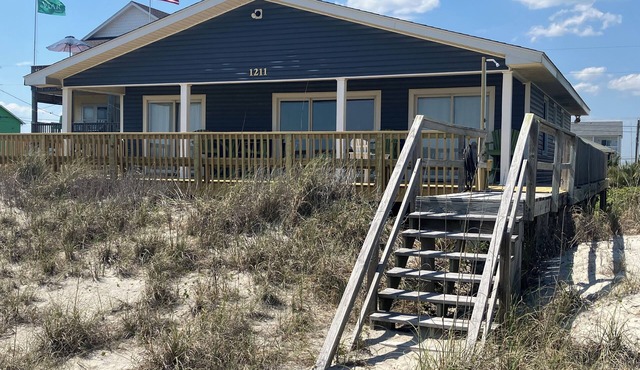 Frankel - 4 Bedroom, 2 bath Ocean Front Cottage In Topsail Beach