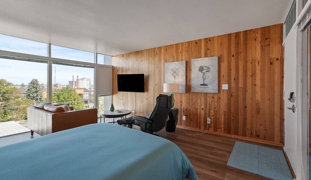 FREE PARKING, Downtown Views w/Kitchen + Wi-Fi