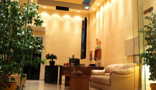 Fully equipped studios in the center of the village only 70m from the beach