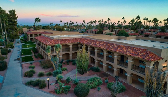 Fun for the Whole Family! 4 Pet-Friendly Units, 5 Pools, Near Golf, Hiking