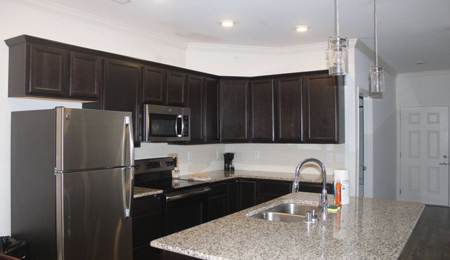 Furnished 2-bedroom apartment on the Southwest side of Lexington!