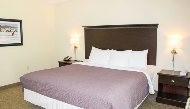 Glacier Suite at Kelley's Island Venture Resort