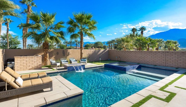 Golfers Paradise in a Chic Desert Retreat