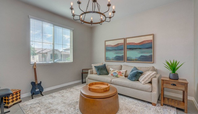 Gorgeous 3 bedroom located in Civano/Sierra Morado area