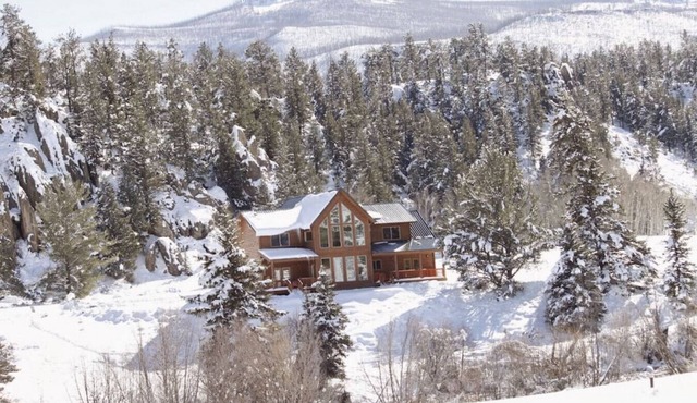 Gorgeous riverfront, 4-BR (2-master suite) home!
