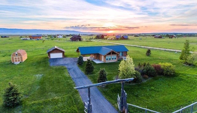Gorgeous Saddlehorn Cabin - Amazing Teton Views