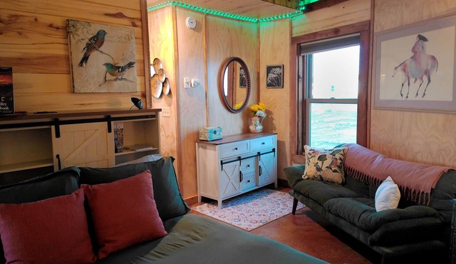 Grain Bin Studio Suite: Unique Stay in the SLV