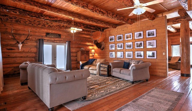 Grand Family Lodge Sleeps 30*Events allowed dry camping, youth groups, corporate