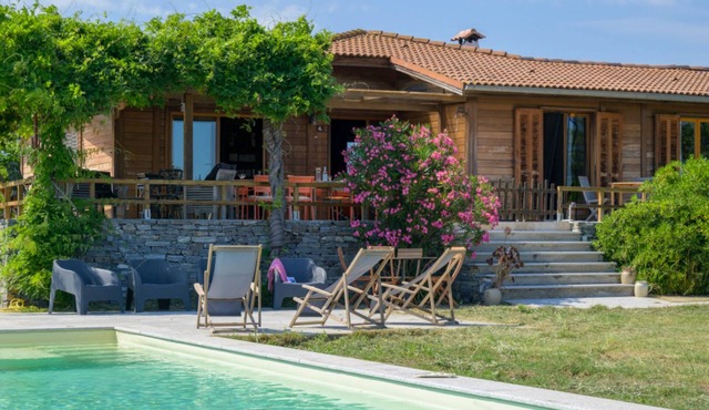 Grande Villa 10 Personnes 2Km Mer Avec Piscine Privée, sur Très Grand Terrain