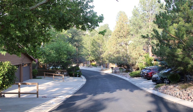 Great condo 1 mile to downtown historic Prescott.