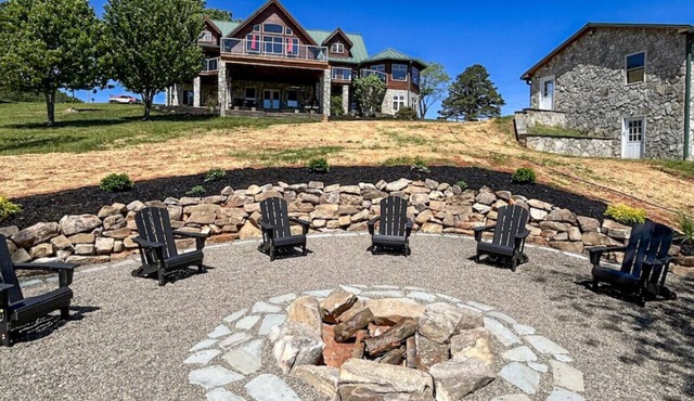 Great Lake Escape - Sleeps 10 -Allows 1 dog