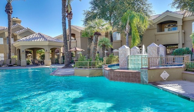 Great Scottsdale Location w/Heated Pool & Spa