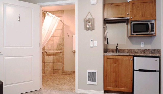 Greystone Crossing Suite #12