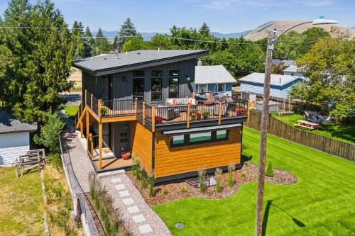 Griz Country Cottage