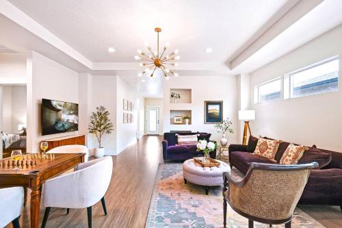 Guest Favorite 3BD 2BA Meridian Home for Business & Pleasure