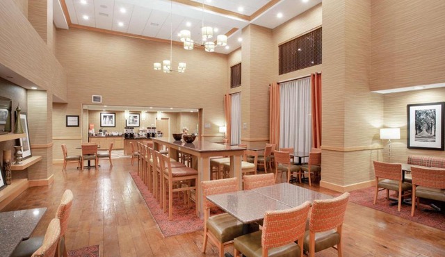 Hampton Inn and Suites Denver/South-RidgeGate