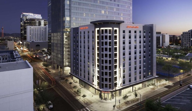 Hampton Inn & Suites Phoenix Downtown