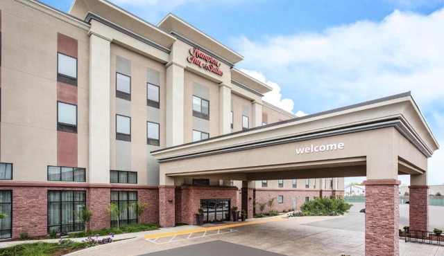 Hampton Inn & Suites Watsonville