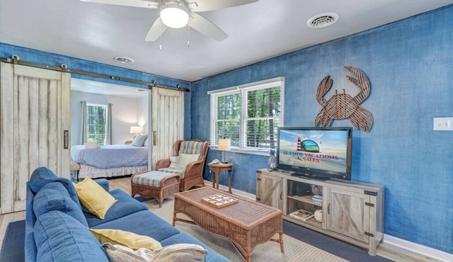 Happy Hideaway by Seaside Vacations & Sales