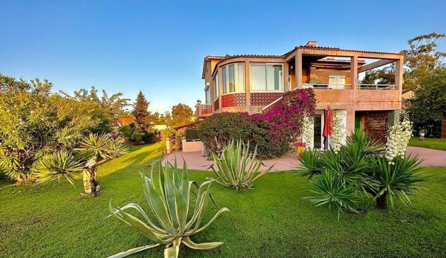 HAUT VILLA MESANGES 5 minutes walk from the beach !