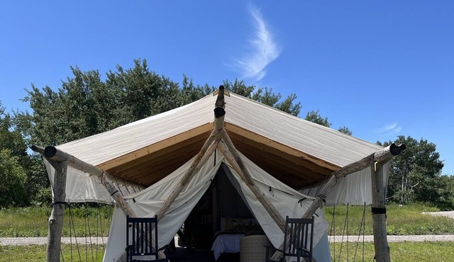 Heritage Ranch 'Bridger' Glamping Tent (7)