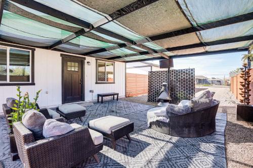Hike, Golf & Explore: Pet-Friendly Phoenix Casita!