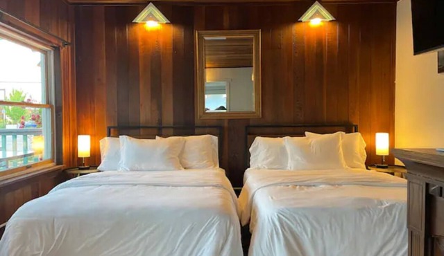 Historic K2 Inn, Full House Rental (Renovated Managers Quarters)