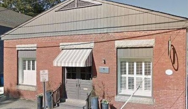 Historic Waterfront District., for lovers of art, restaurants, unique shops,