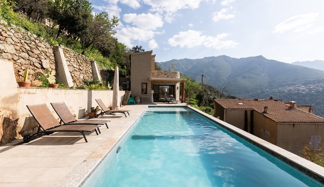 Holiday Home 'In Chiusella Piscine De Rêve' with Sea View, Wi-Fi and Air Conditioning