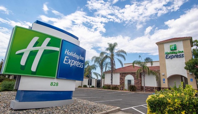 Holiday Inn Express Oakdale by IHG