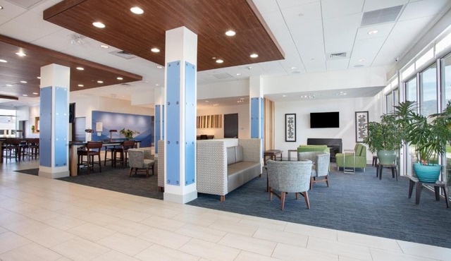 Holiday Inn Express & Suites - Ely by IHG