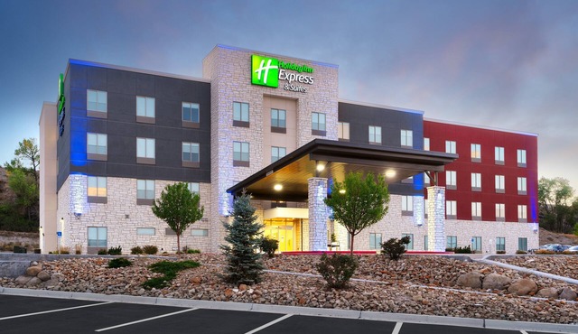 Holiday Inn Express & Suites Price by IHG