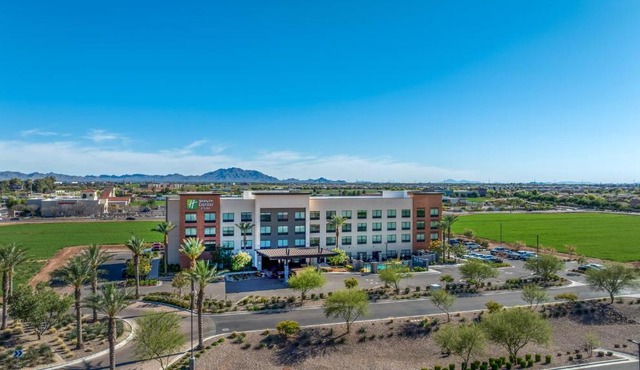 Holiday Inn Express & Suites - Gilbert - Mesa Gateway Airport